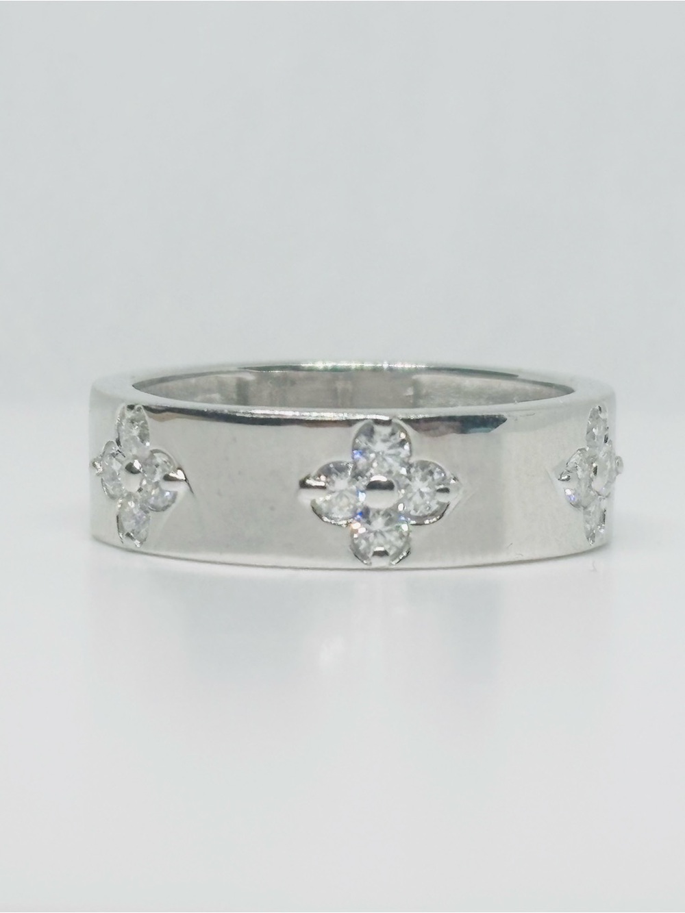 MOISSANITE Flower Ring